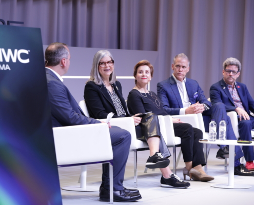 MWC25_Embracing Cloud Native_Panel_(John Byrne, Tammy Whyman, Anita Doehler, Brian Shepherd, lan Hood) from left.